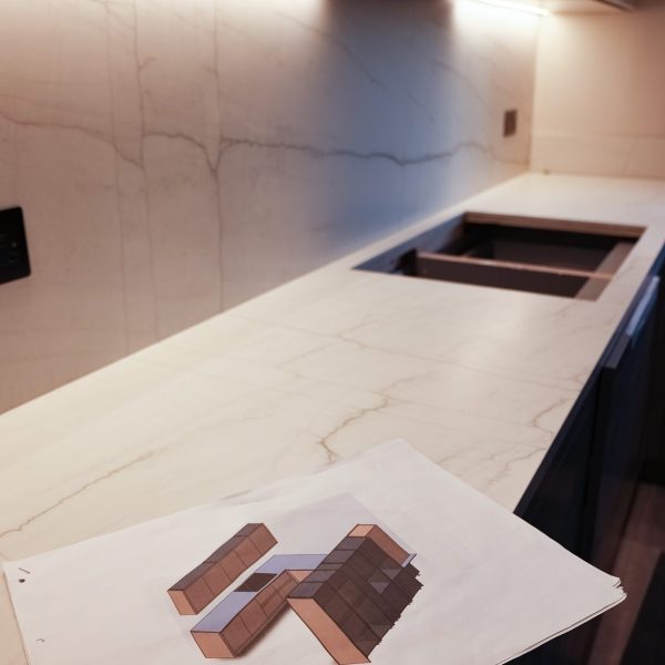 Painted_Kitchen_With_Quartz_Worktop